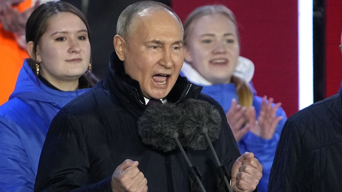Polovina hlasů pro Putina byla podvržena, ukázala Špilkinova metoda